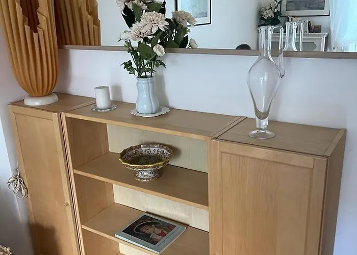 Elegance Aux Portes Des Champs-elysees * Париж